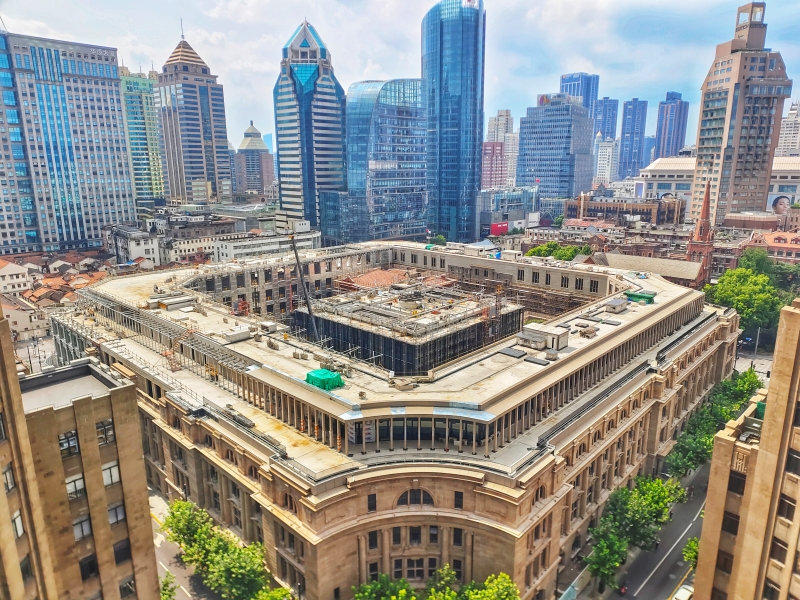 “还有汉口路上已经完成修缮的原工部局大楼（老市府大楼），现在正在招商，将来肯定又是新的网红打卡点。” 摄影/竺刚