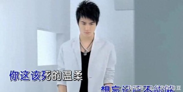 富邦速配 39岁马天宇翻红：养了几百只鸡，每天挑粪、捡蛋，活得太自在了！